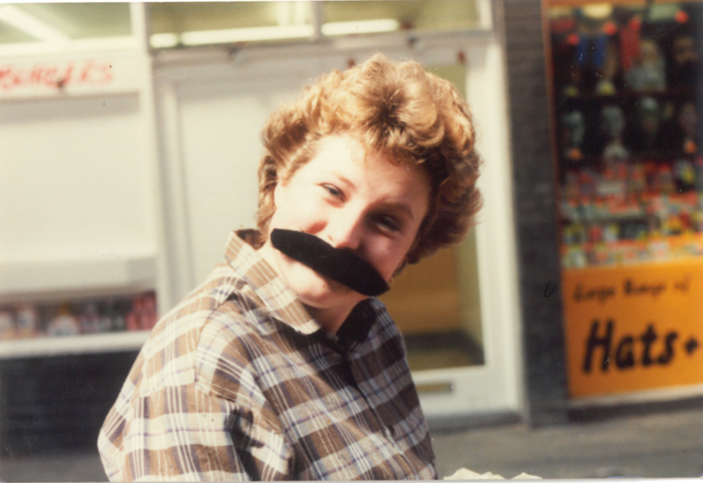 1989 — Judith Hackney, Felix Editor